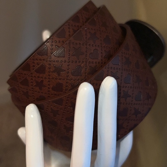 Heart Shaped Stars Stripes Unisex Buckle Stars Hearts Brown Vegan Leather Belt - Picture 9 of 10